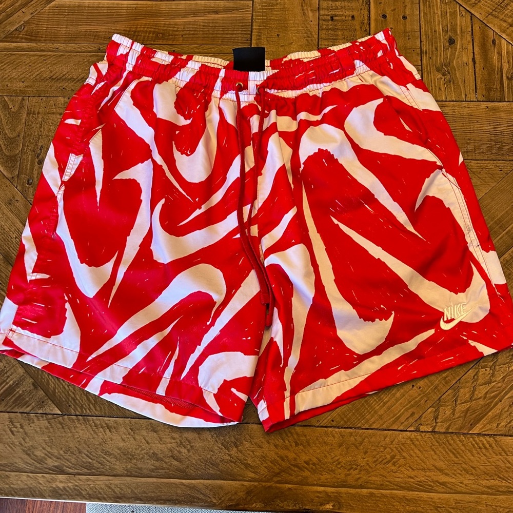 Men’s Authentic Nike Swoosh Swim Trunks Above The Knee Like New Red White